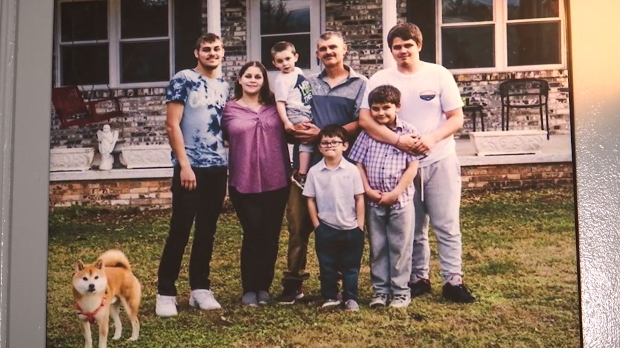 5 Tennessee boys left orphaned after parents die within a week of each