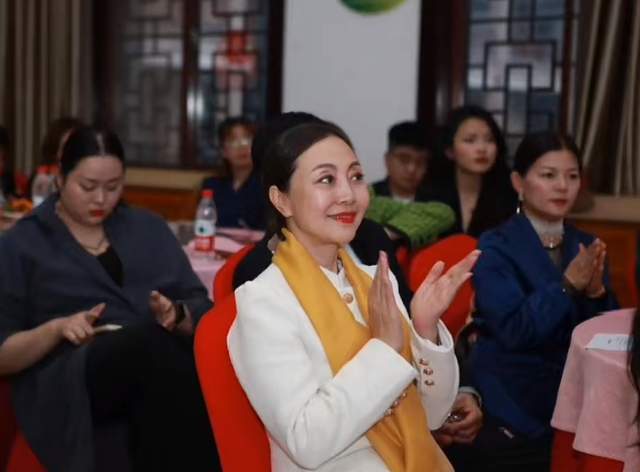 ����֪���赸��ʦ���ȥ������59�꣬���������ӣ�����������С��