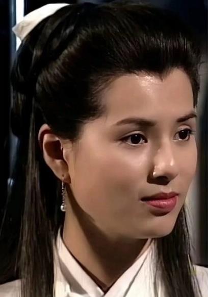 小龙女王语嫣谁才是完美还原？刘亦菲李若彤各有千秋，谁能胜出？