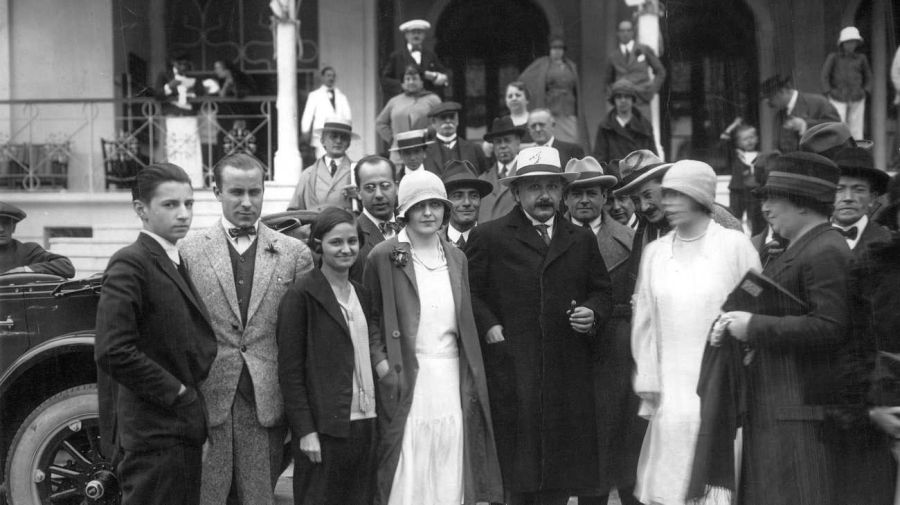 Albert Einstein en Argentina. Dio 12 conferencias, visitó el Museo de Ciencias Naturales de La Plata y estuvo en el Hotel Eden de La Falda.