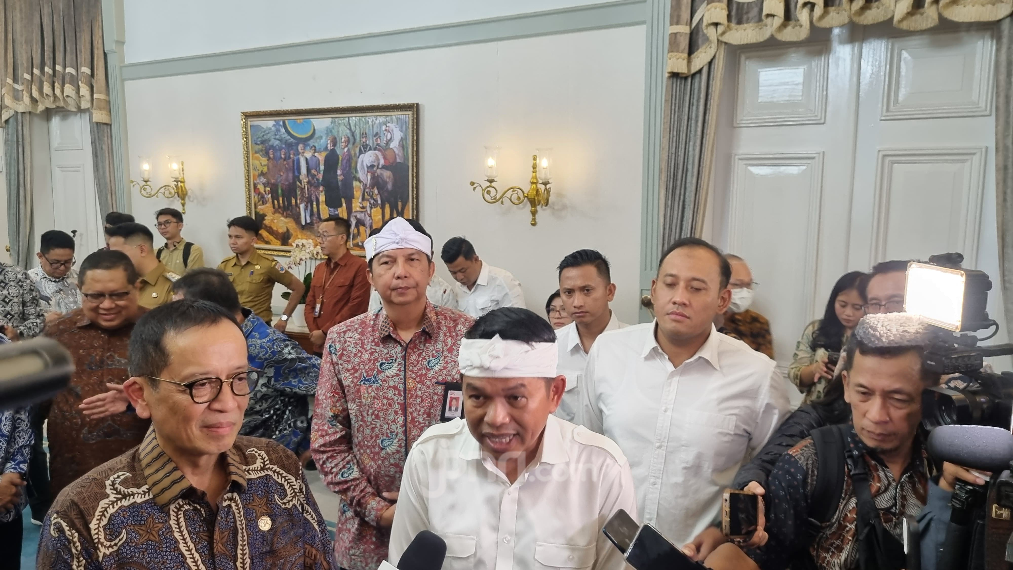Dedi Mulyadi Berjanji Selesaikan Perselisihan Damri di Pangandaran dengan Organda