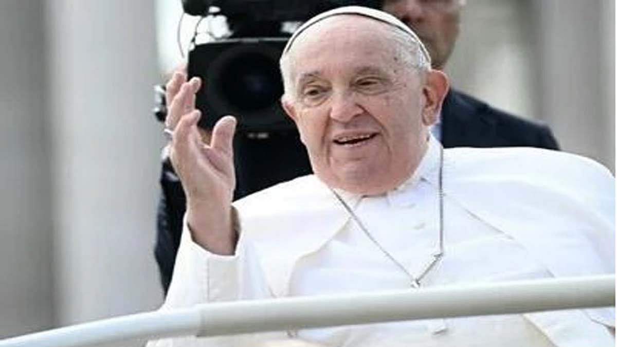 Pope Francis' doctors considered stopping treatment to 'let him go