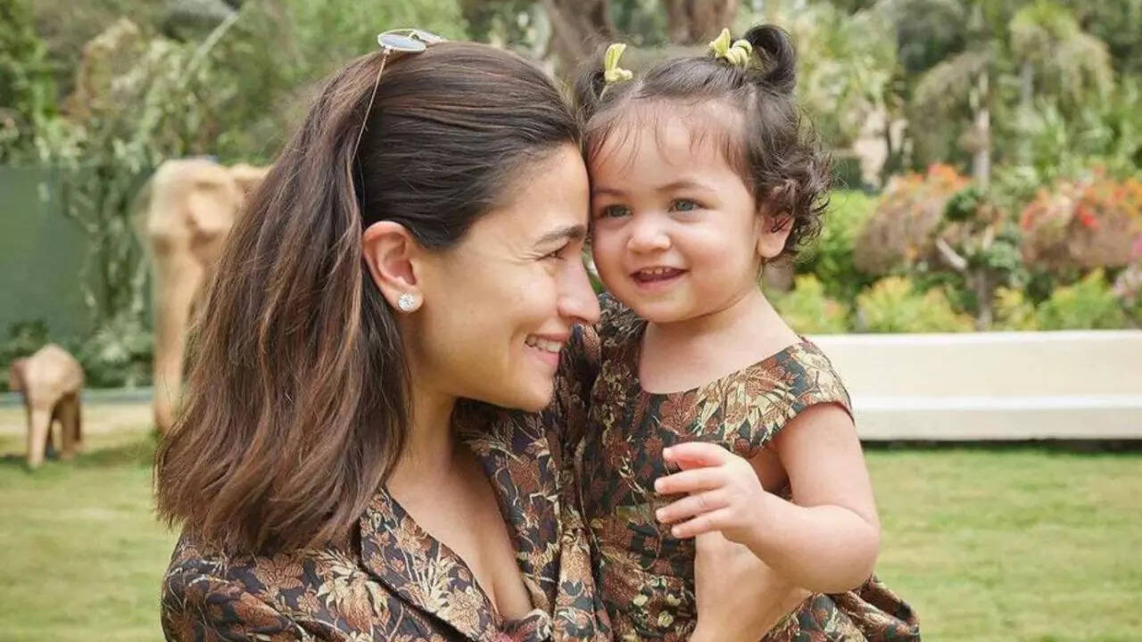 When Alia Bhatt revealed THIS was the first Bollywood song daughter ...