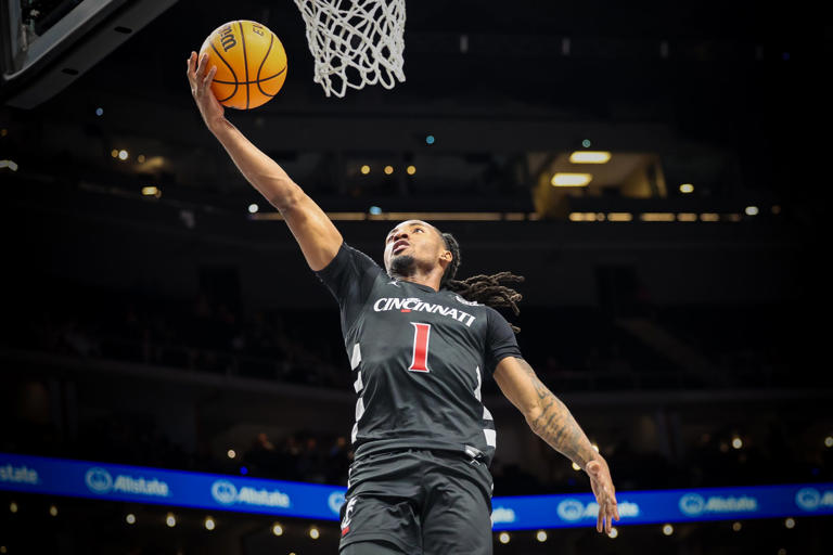 How much will the college basketball crown tournament pay out their