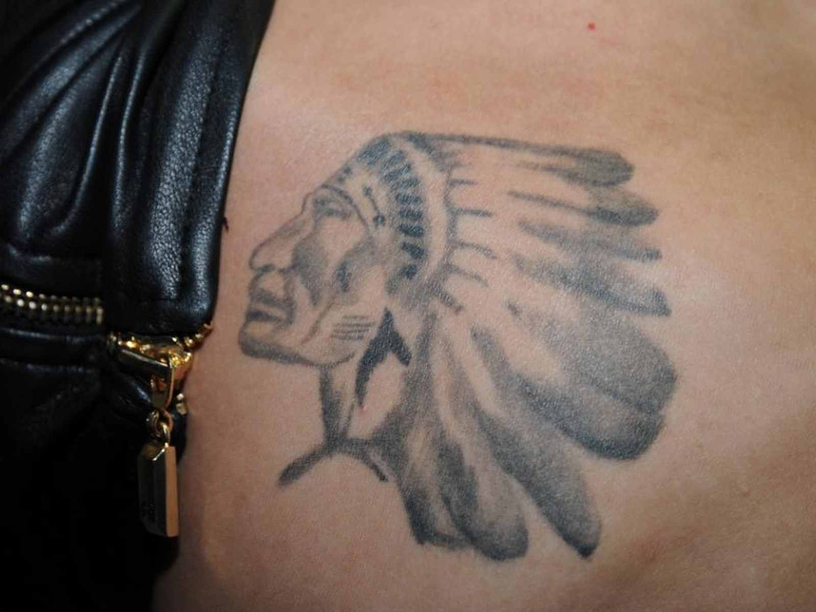 Los Tatuajes De Justin Bieber Al Descubierto