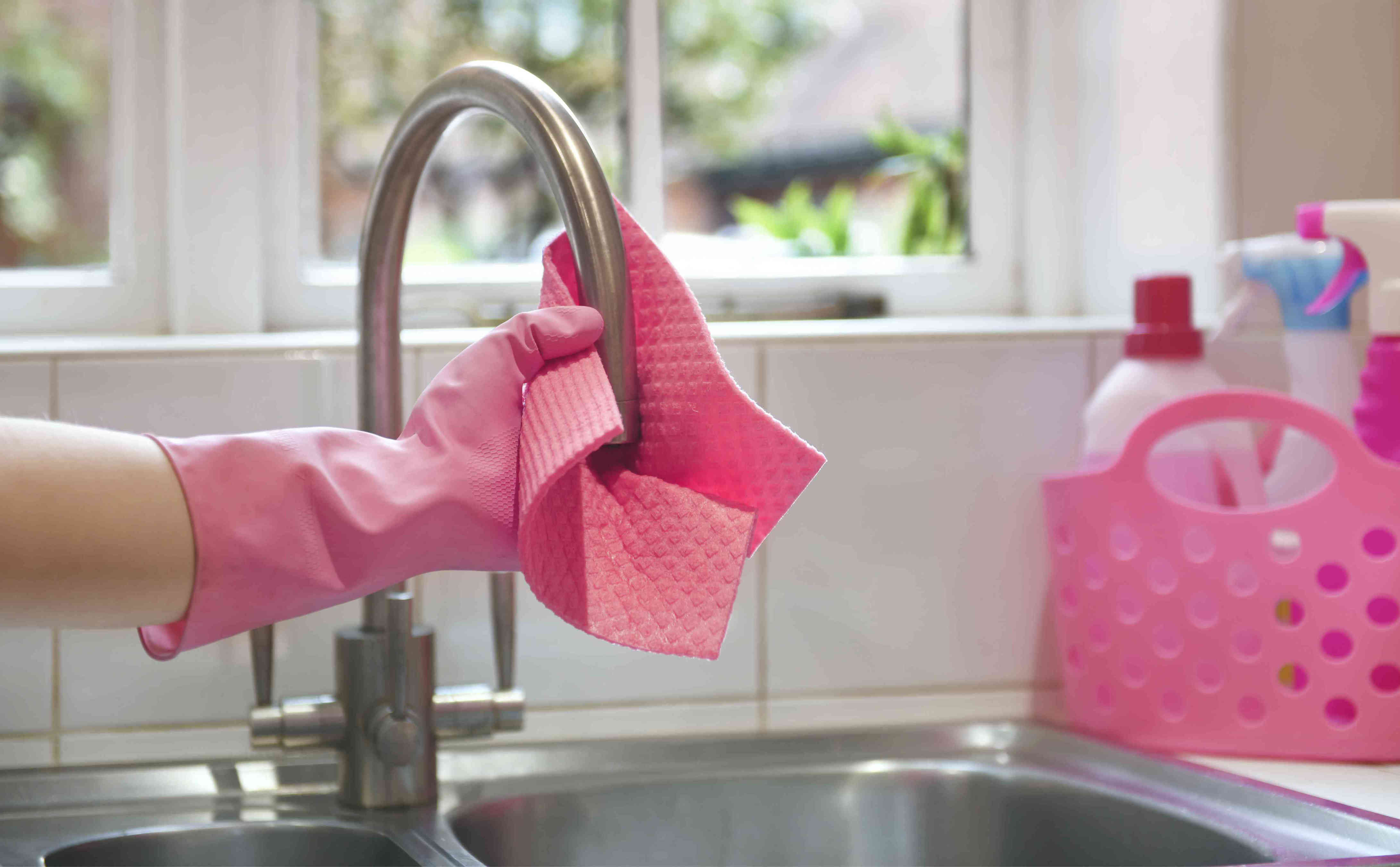 8 subtle signs that a person does not clean their home
