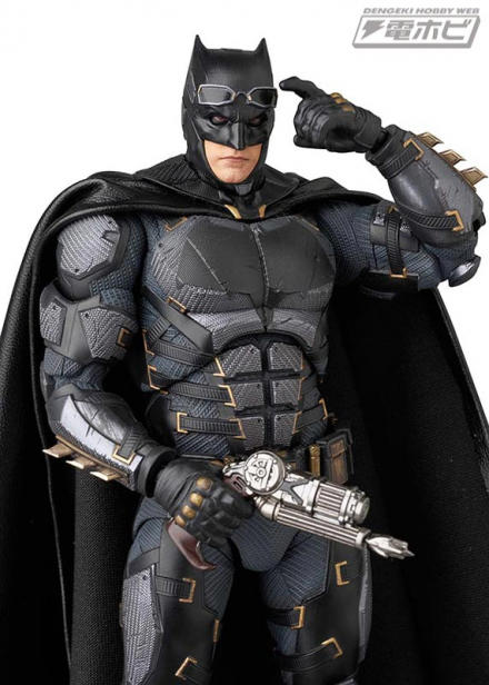 MAFEX バットマン タクティカルスーツ フィギュア DC ジャスティスリーグ backend=imagemagick;version=1;