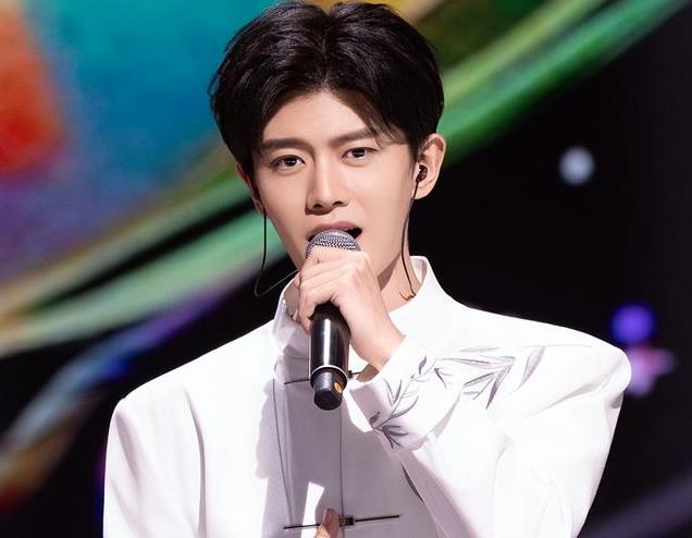 �μ�����ս���ֽڣ��ӹ�ż�絽live��̨����˿�ڴ����������飡