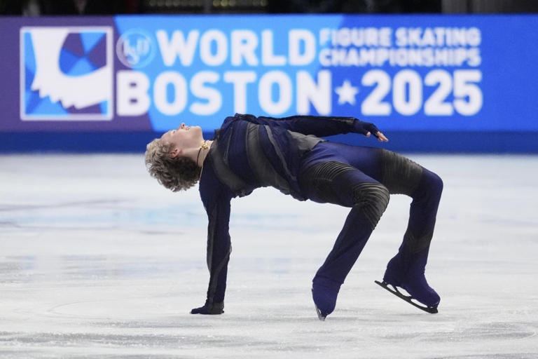 Ilia Malinin cruises to 2nd straight title to cap an American gold rush ...