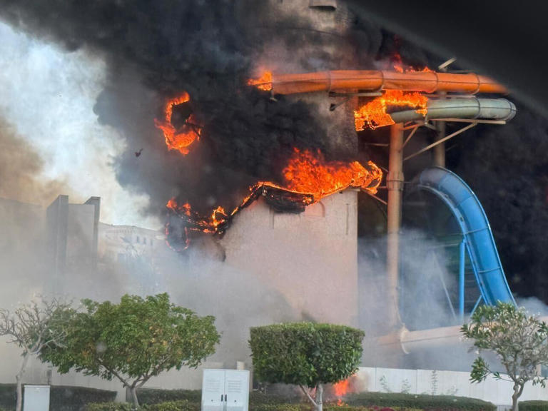 huge-fire-at-yas-waterworld-abu-dhabi-extinguished