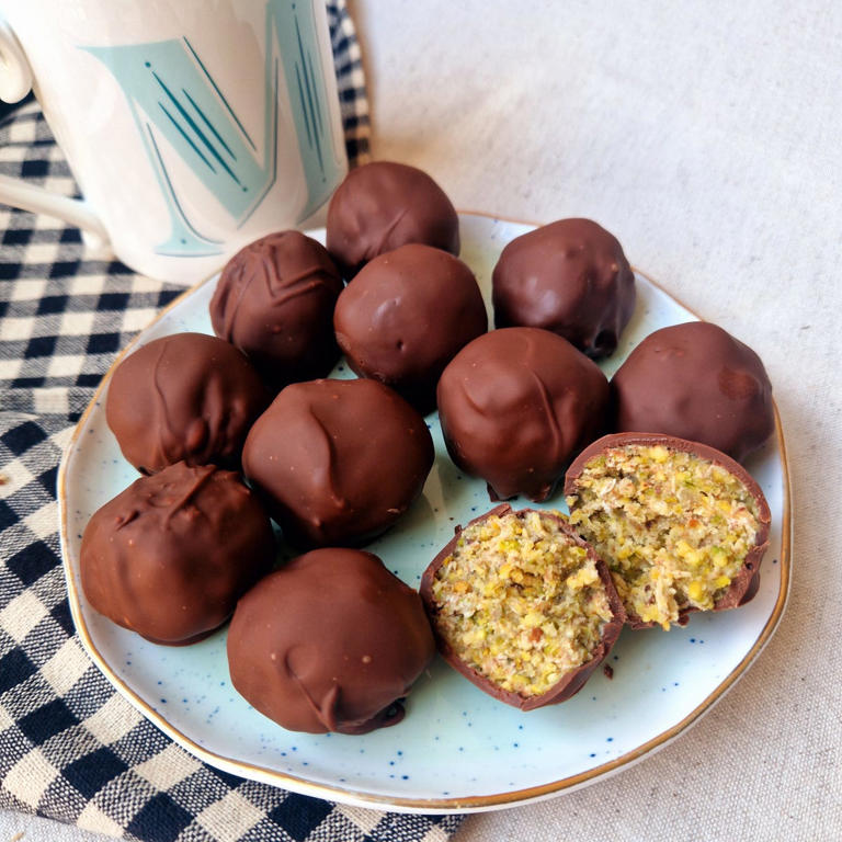 aldi-is-bringing-out-a-very-affordable-dubai-chocolate-bar-this-is