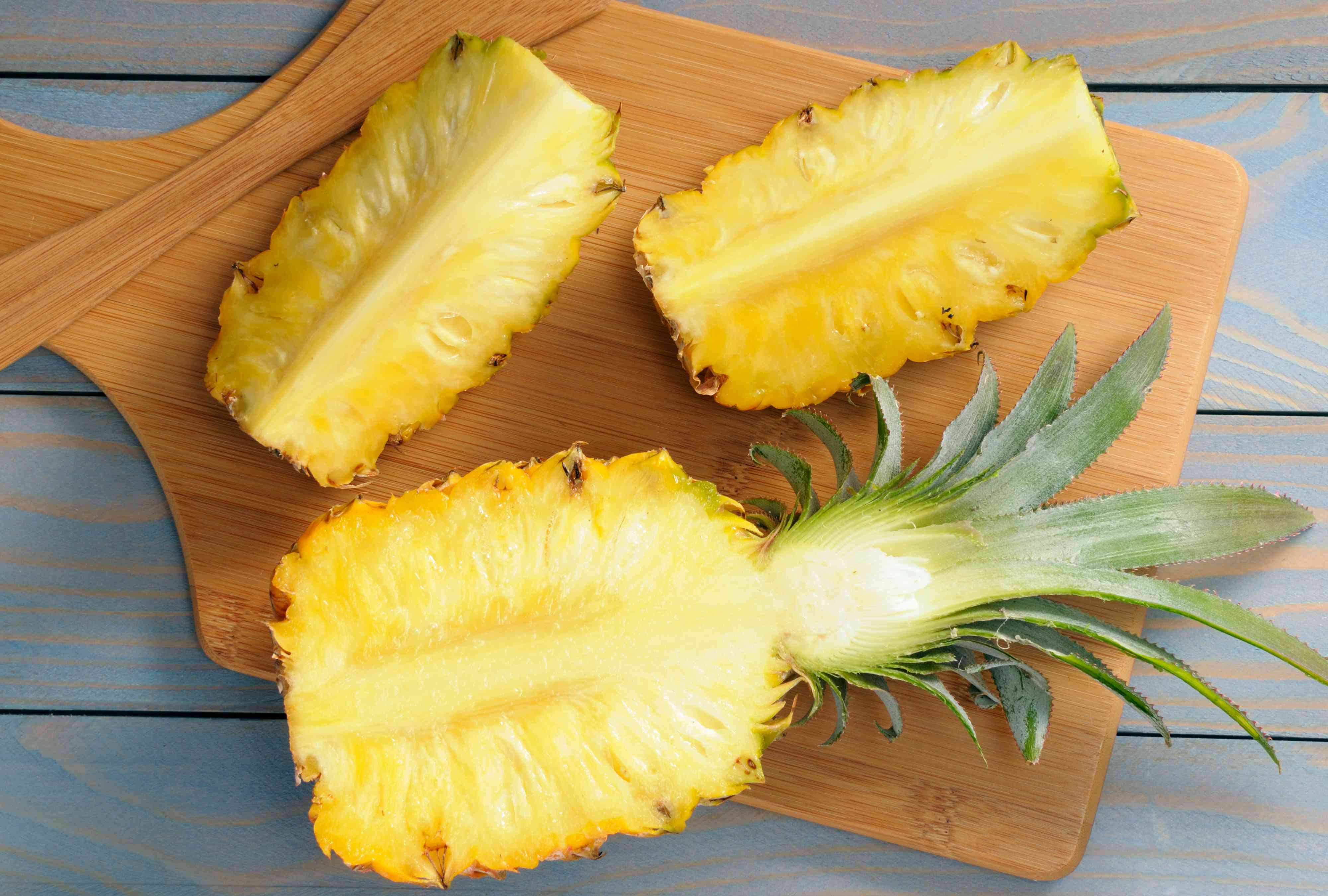 4 Foolproof Tips to Pick the Best Pineapple Every Time