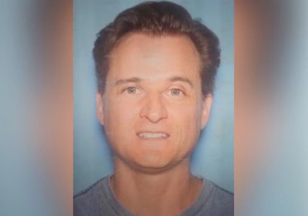 Doctor charged after allegedly trying to push wife off Hawaii cliff