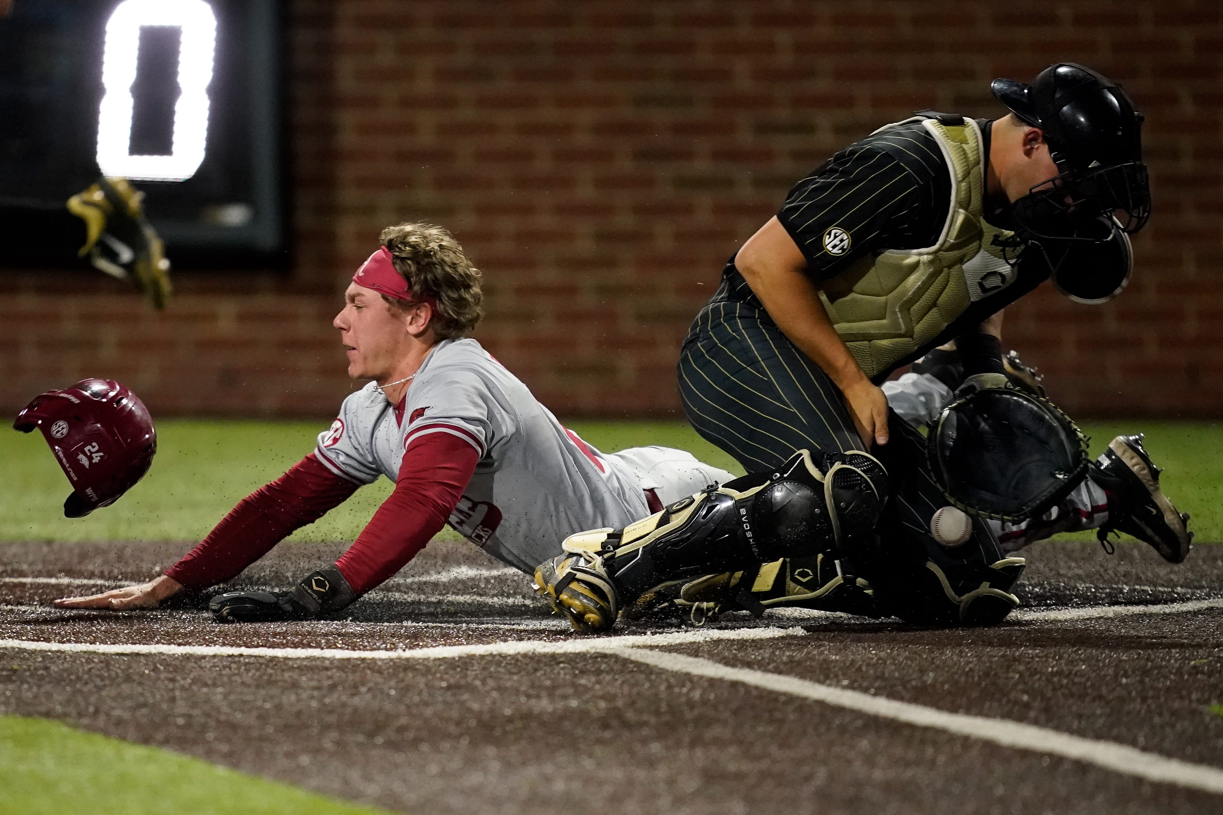 arkansas-baseball-beats-grambling-score-in-annual-north-little-rock-game