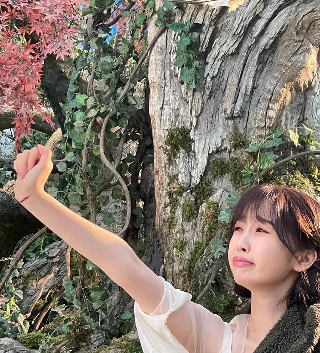 知名艺人虞书欣方发文报平安！目前艺人一切平安，请大家不要担心