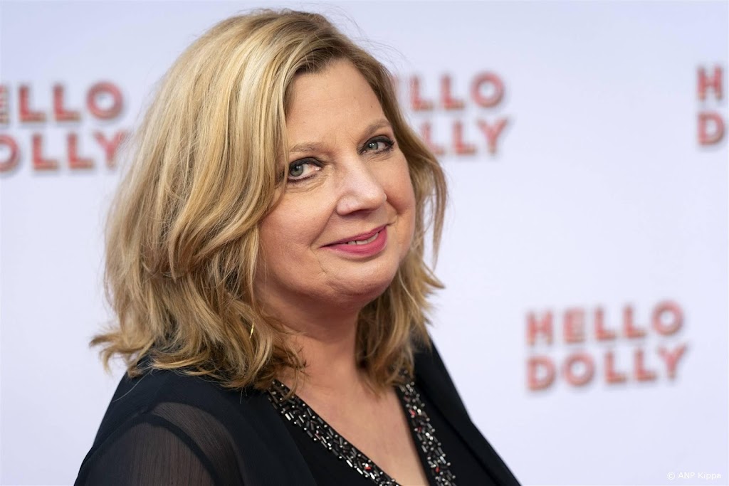 Dierenorganisaties bedanken Loretta Schrijver in kranten