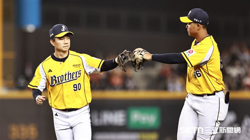 中信兄弟游擊手江坤宇，開幕戰發生罕見失誤。（圖／記者劉彥池攝影）