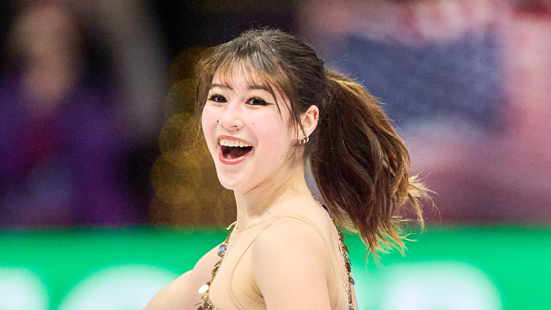 Figure skater Alysa Liu makes comeback at world championship