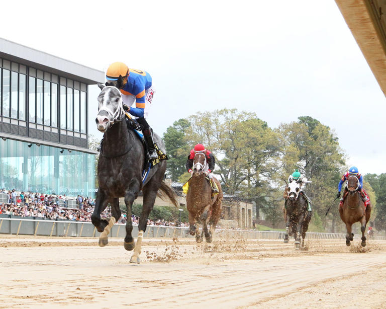 Promising juveniles ready to roll at Oaklawn on Saturday