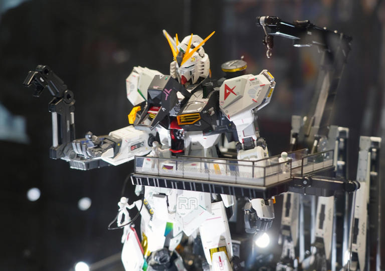 機動戦士ガンダム 逆襲のシャア：超豪華な解体匠機 νガンダム