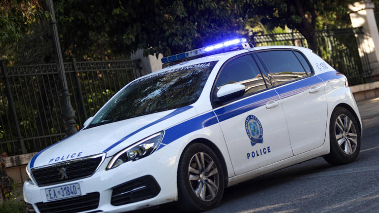 Σοκ στον Πύργο: Άγρια επίθεση αλλοδαπού σε γυναίκα - Την έσυρε από τα μαλλιά στην κεντρική πλατεία