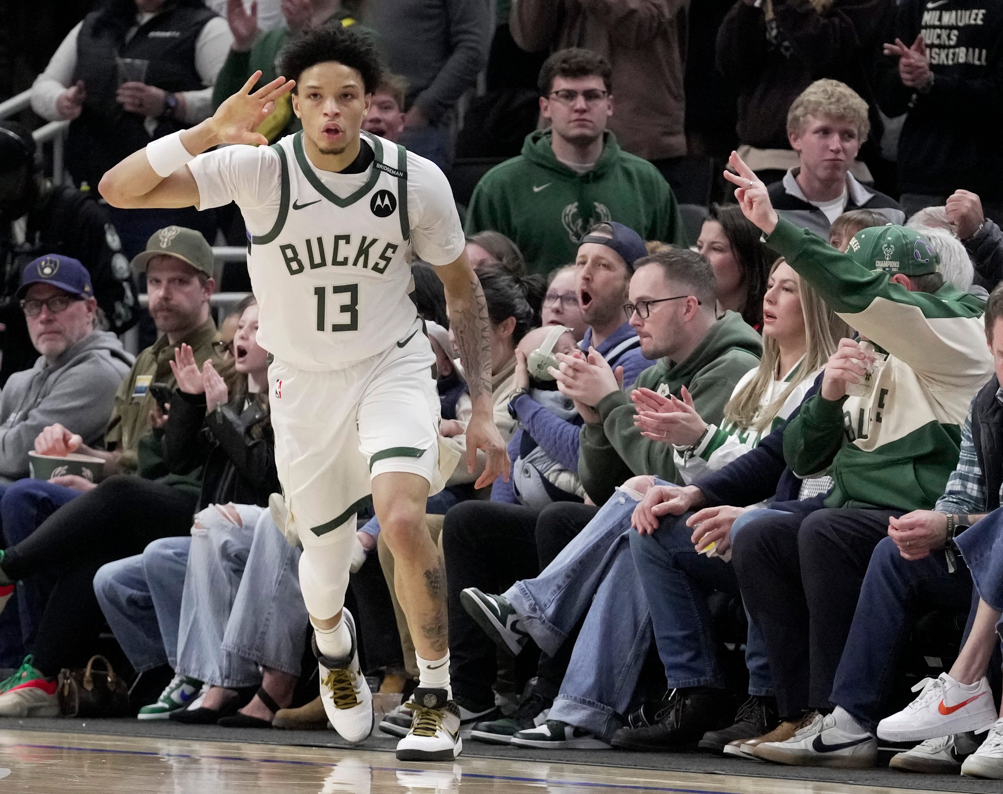 Milwaukee Bucks officially announced the re-signing of emerging guard ...