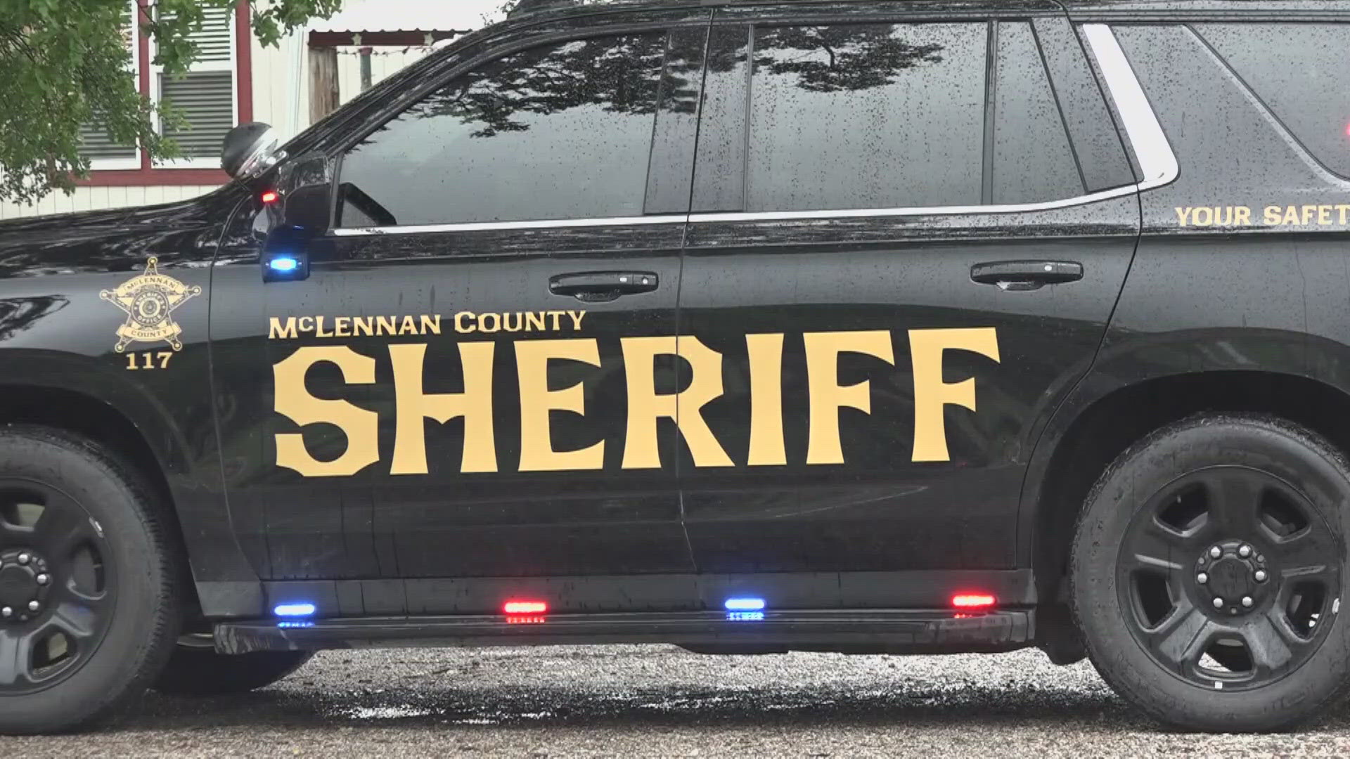 Two people arrested after McLennan County deputies seize cocaine at two