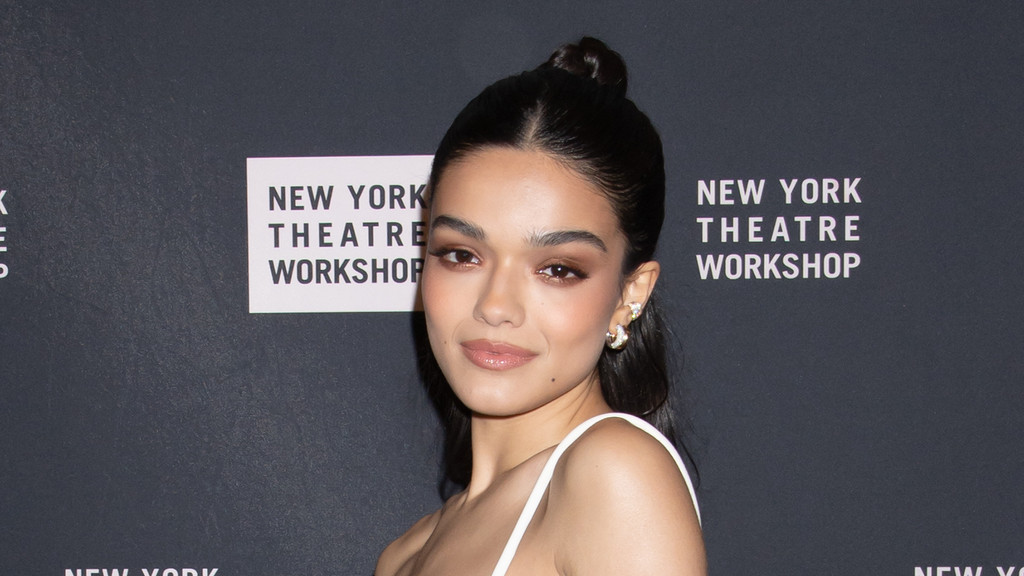 Rachel Zegler had to 'prove' Latina identity before West Side Story casting(02)