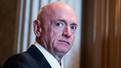 Navajo-Funker diskreditiert: US-Senator Mark Kelly rügt Trump - "Schlag