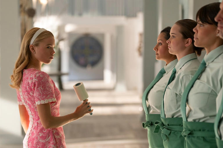 ‘Sirens': Netflix Reveals Premiere Date, First-Look Images For Limited