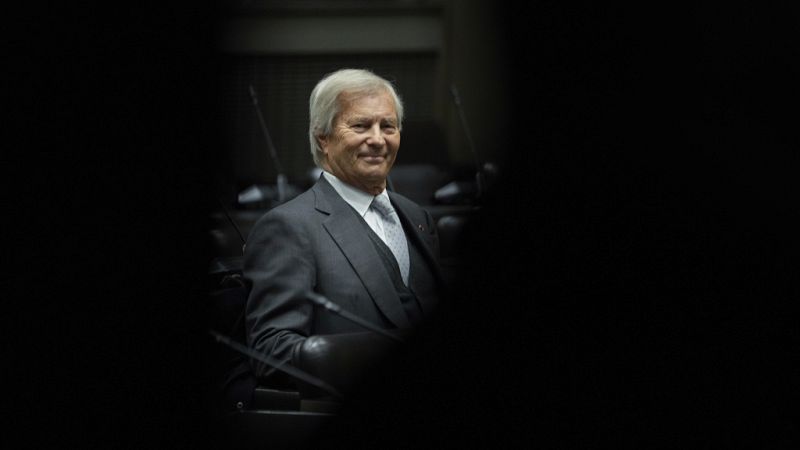 Le président de Vivendi, Vincent Bolloré, assiste à une audition de la commission d'enquête parlementaire à l'Assemblée nationale, à Paris, le mercredi 13 mars 2024.