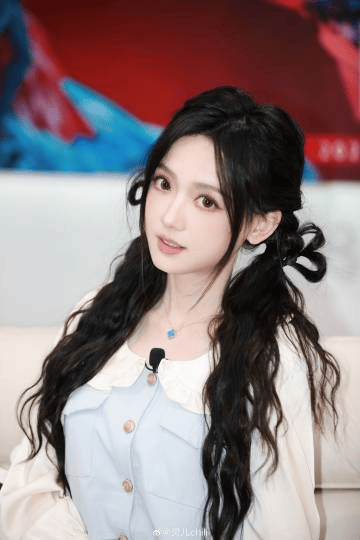 灵儿发布赛后返图：听说你们都在求我今天的发型教程？