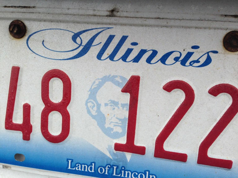 Illinois bill would expand online renewal for 2-year vehicle registration