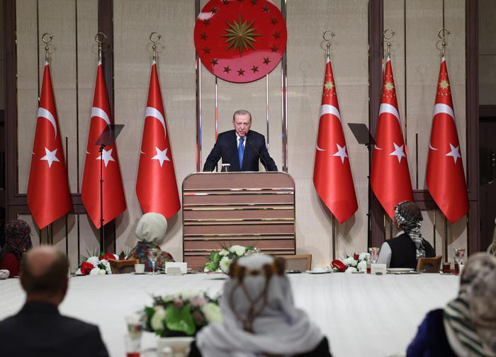 Başkan Erdoğan'dan fahiş fiyat açıklaması: Heveslerini kursaklarında bırakacağız 