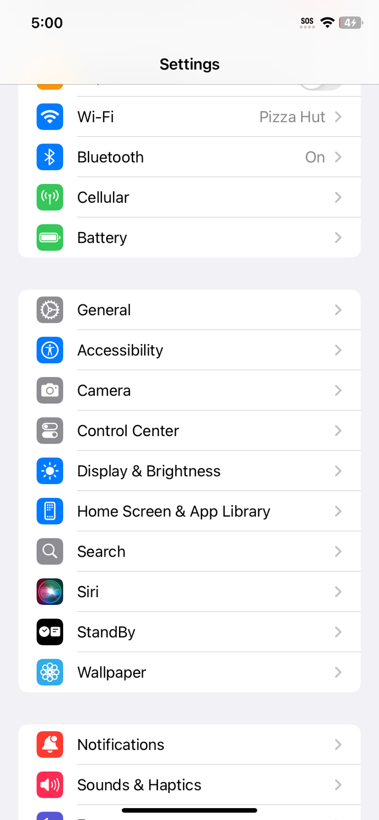 iPhone accessibility grayscale settings.