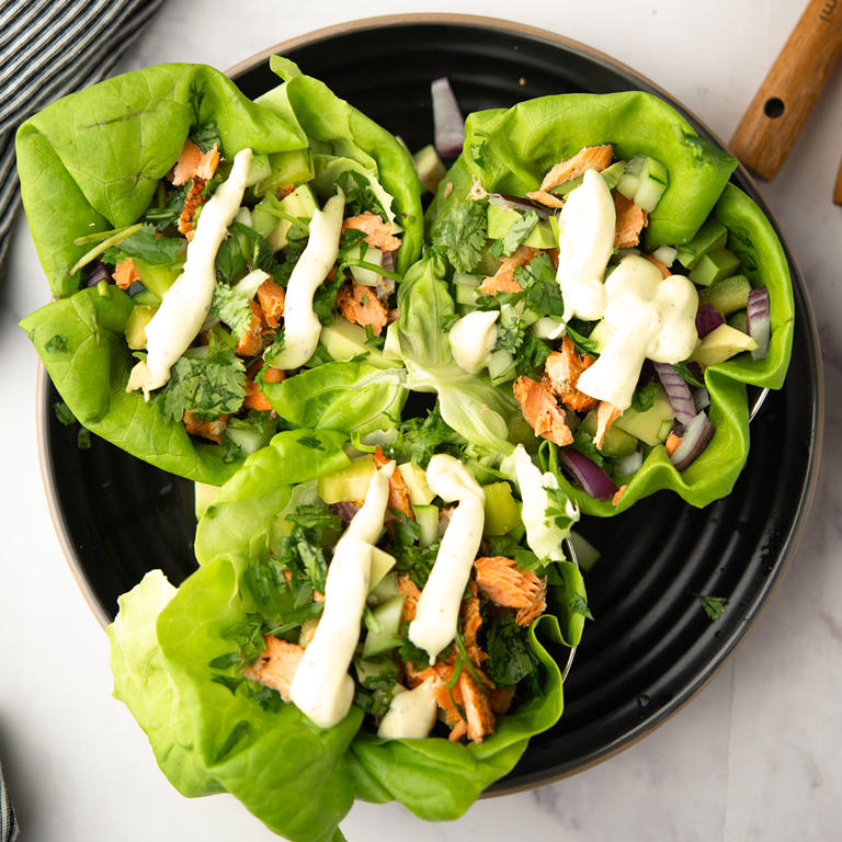 Salmon lettuce wraps