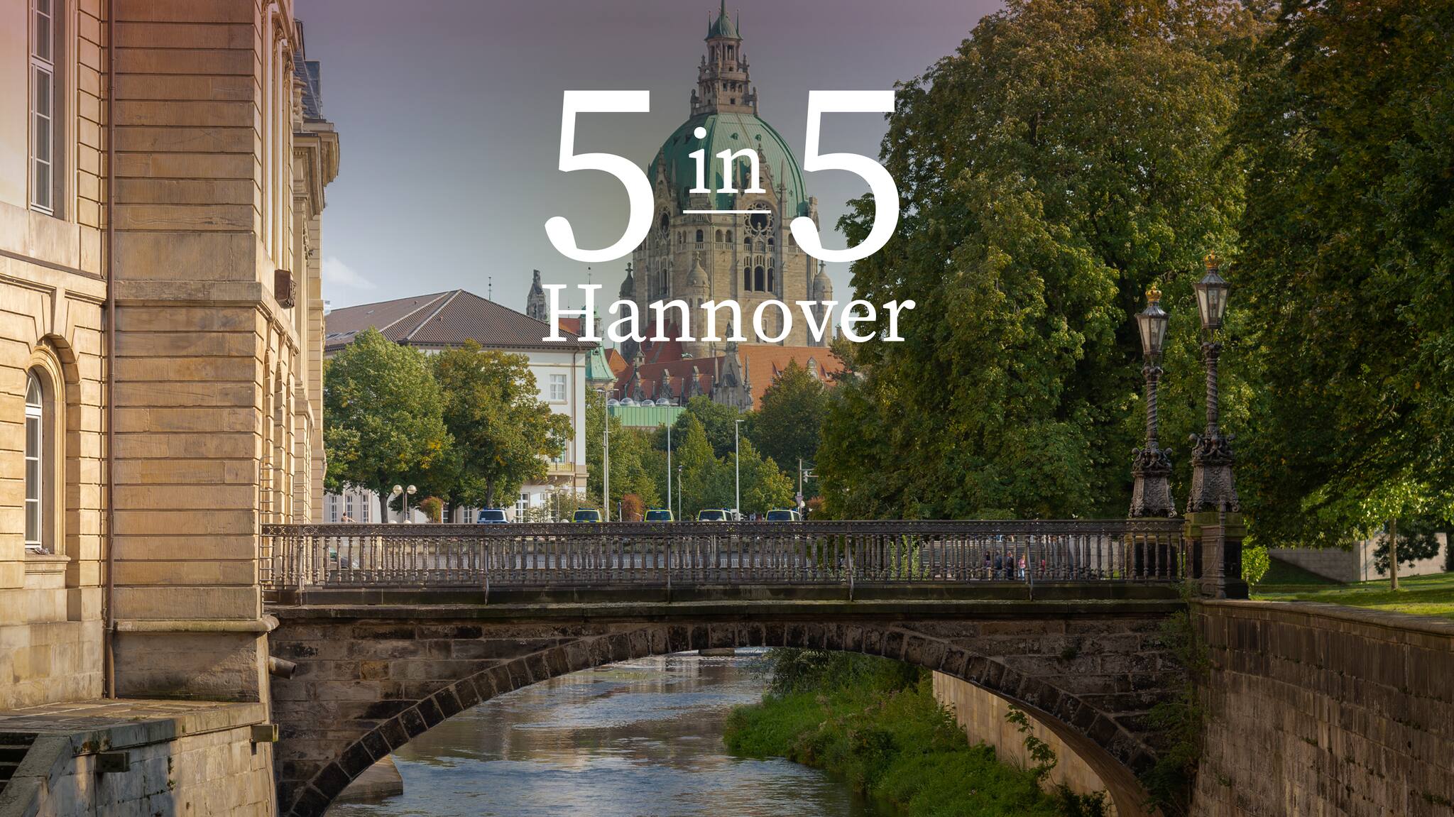 Platz für den Krankenwagen + Muss Hannover an Weihnachtsbeleuchtung ...