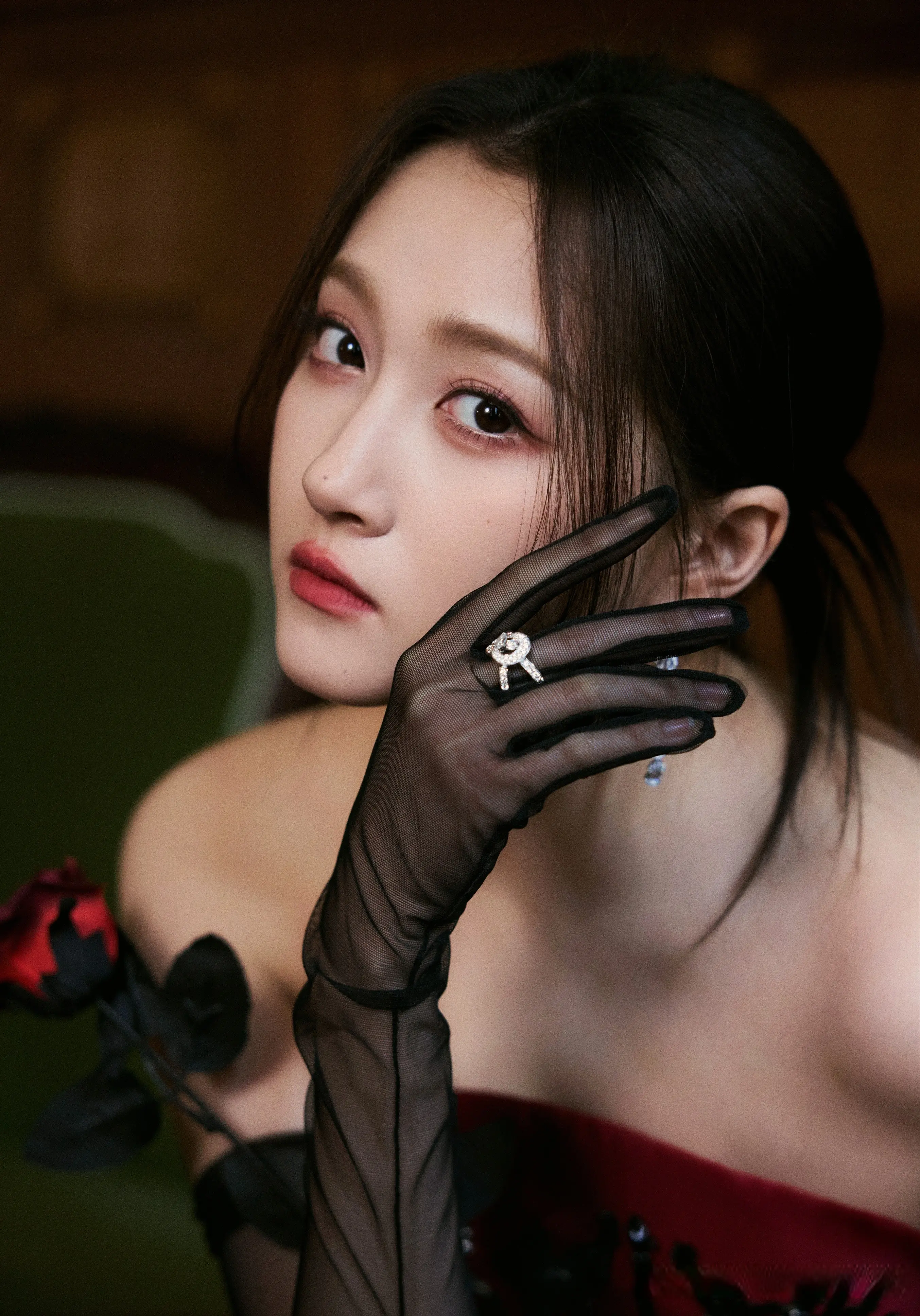 惊艳！剧耀东方2025电视剧品质盛典，女星造型全放送，谁胜一筹？