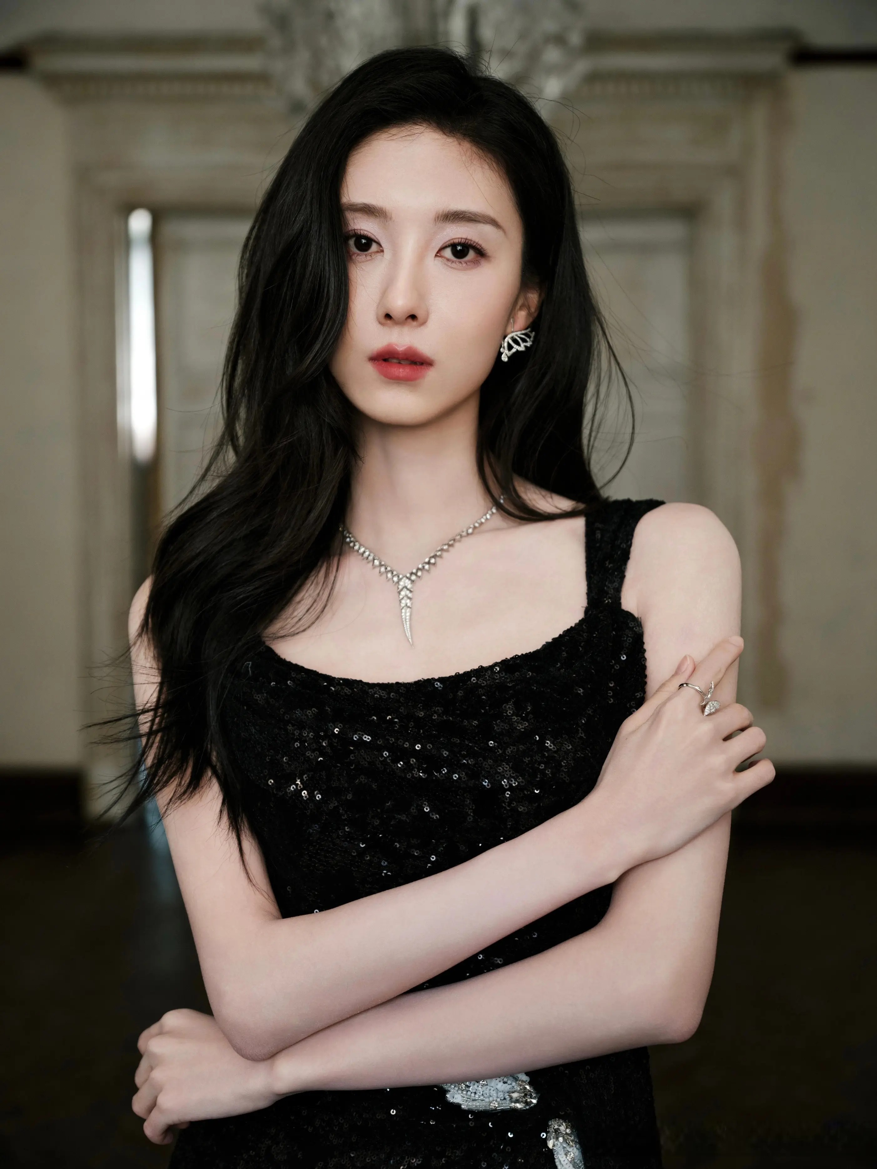 惊艳！剧耀东方2025电视剧品质盛典，女星造型全放送，谁胜一筹？