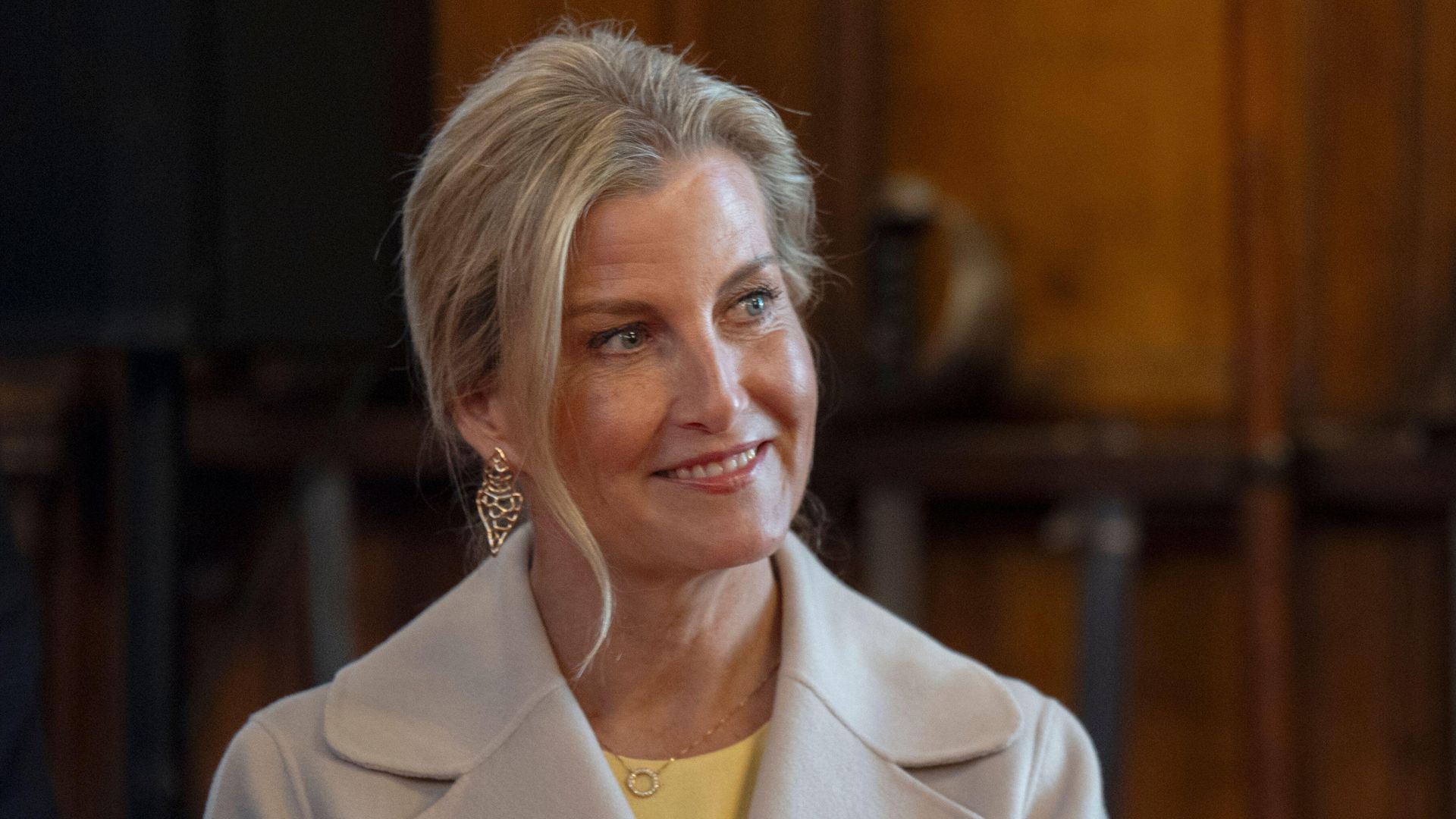 Snake print wedges with lemon-drop-yellow? Duchess Sophie just showed ...