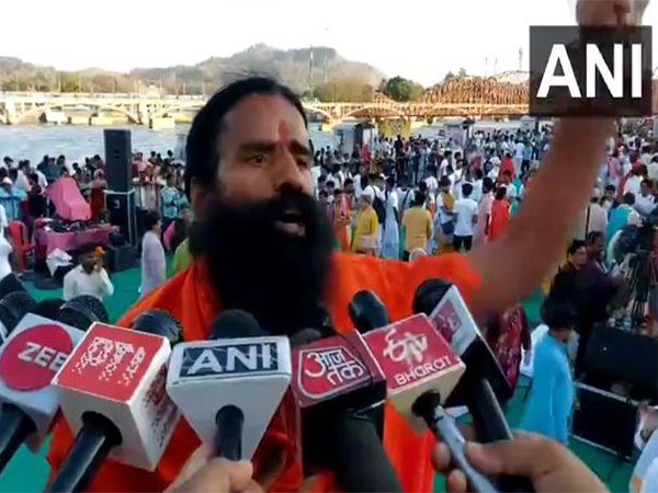 Aurangzeb Not Ideal for India; Symbols of Slavery to Be Peacefully Removed, Says Ramdev Aurangzeb Not Ideal for India; Symbols of Slavery to Be Peacefully Removed, Says Ramdev