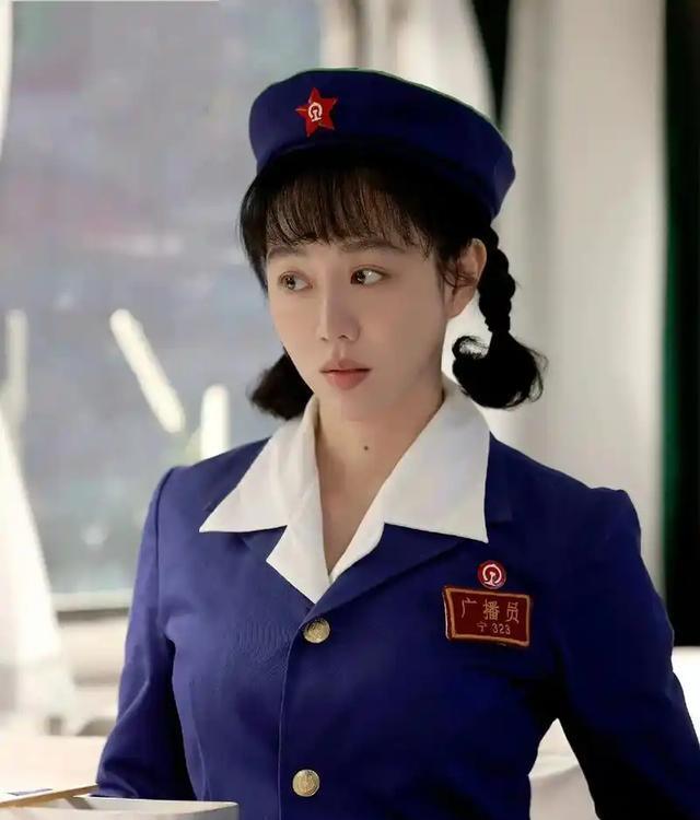 宋丹丹捧不红的干女儿，靠做饭吸粉百万，美厨娘姜妍终于被看见了