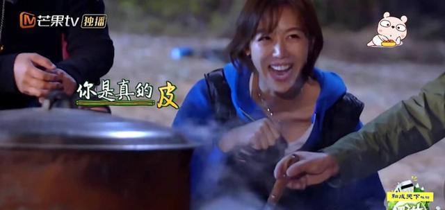 宋丹丹捧不红的干女儿，靠做饭吸粉百万，美厨娘姜妍终于被看见了