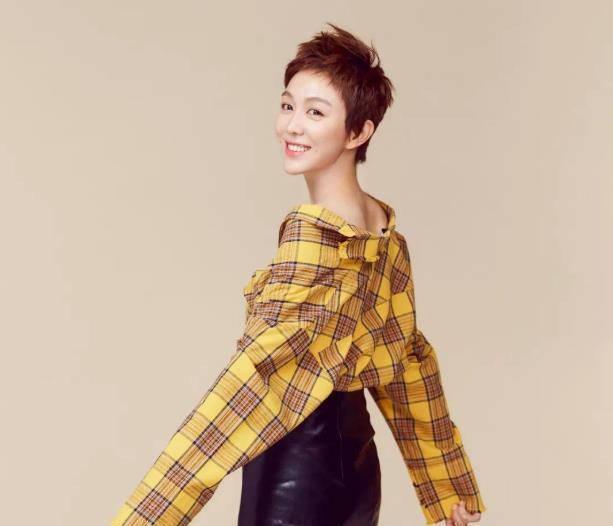 宋丹丹捧不红的干女儿，靠做饭吸粉百万，美厨娘姜妍终于被看见了