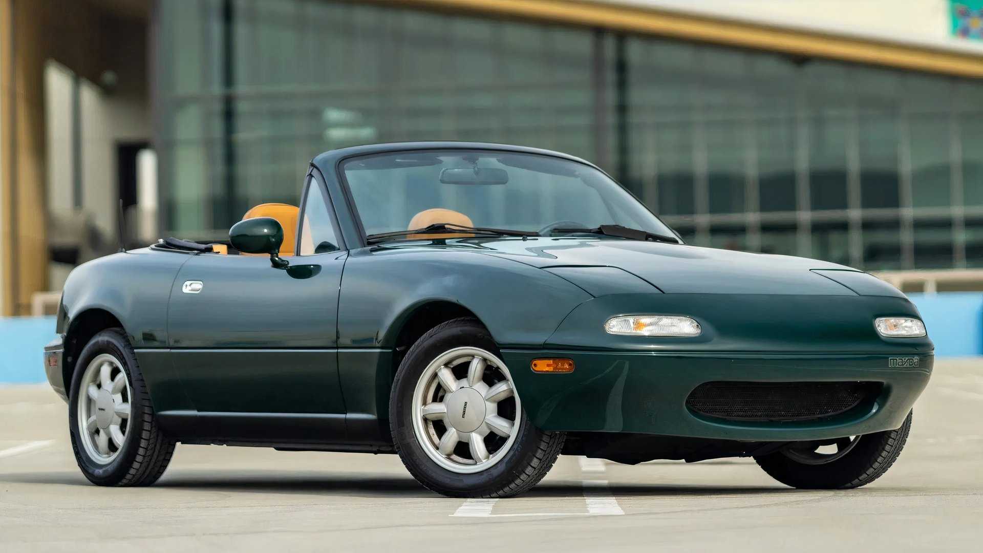 Mazda MX-5 Miata NA Top Down Green Front Angled View