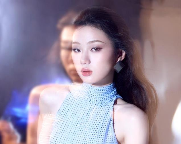 单依纯大胆转型！从清纯邻家女孩到热辣舞者，谁还认得她？