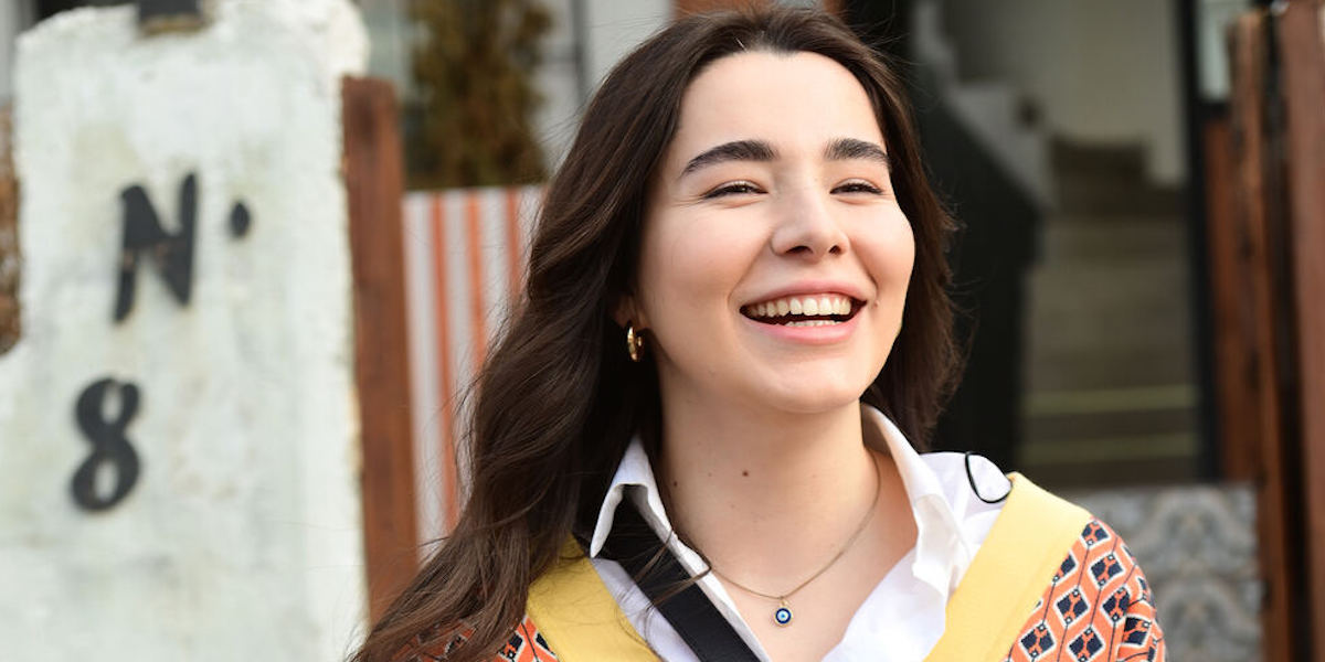 Tradimento, anticipazioni 22 marzo: Oylum e Ozan vogliono cambiare il loro cognome