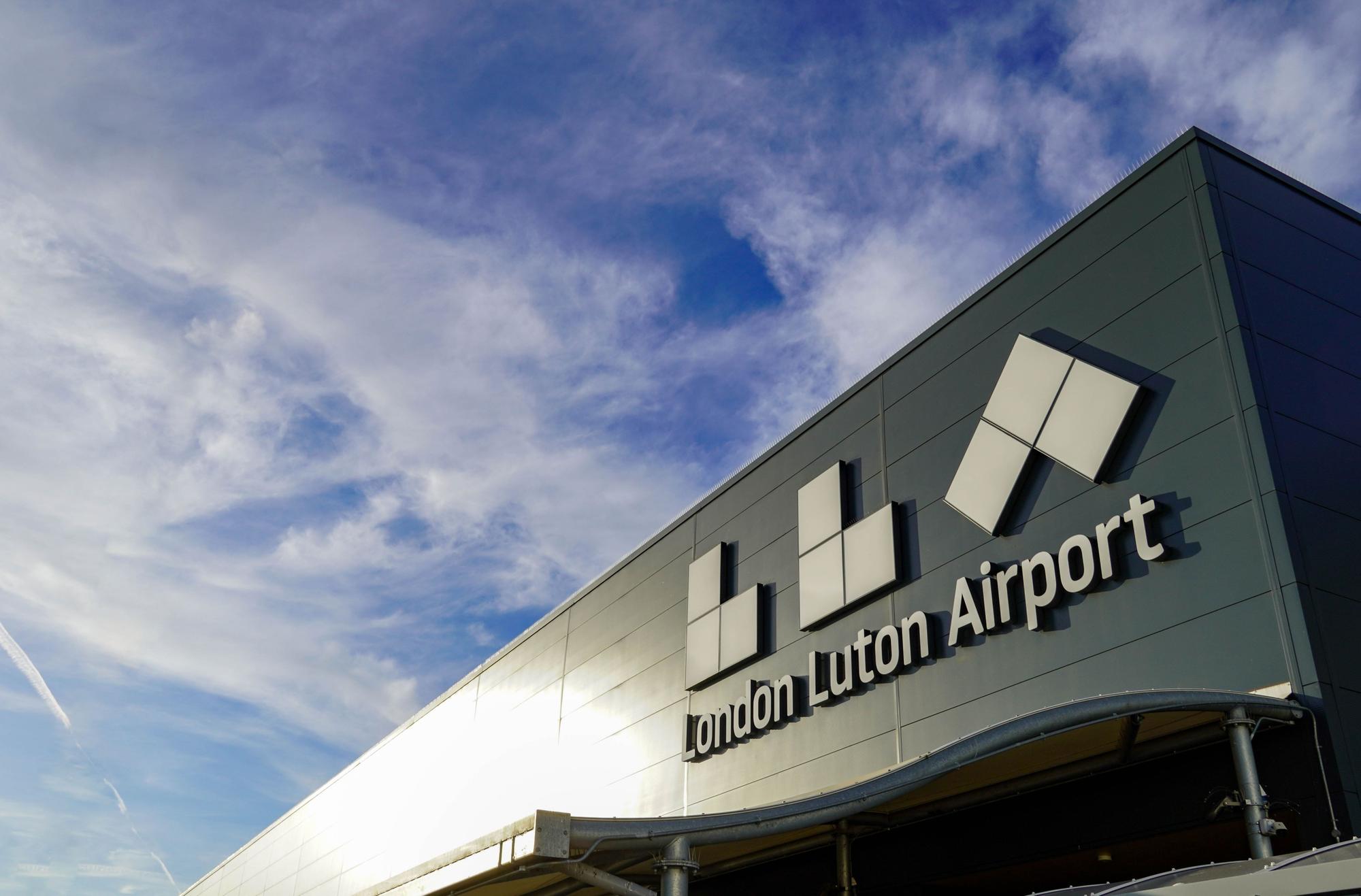 heathrow-airport-fire-has-the-fire-affected-luton-airport-have