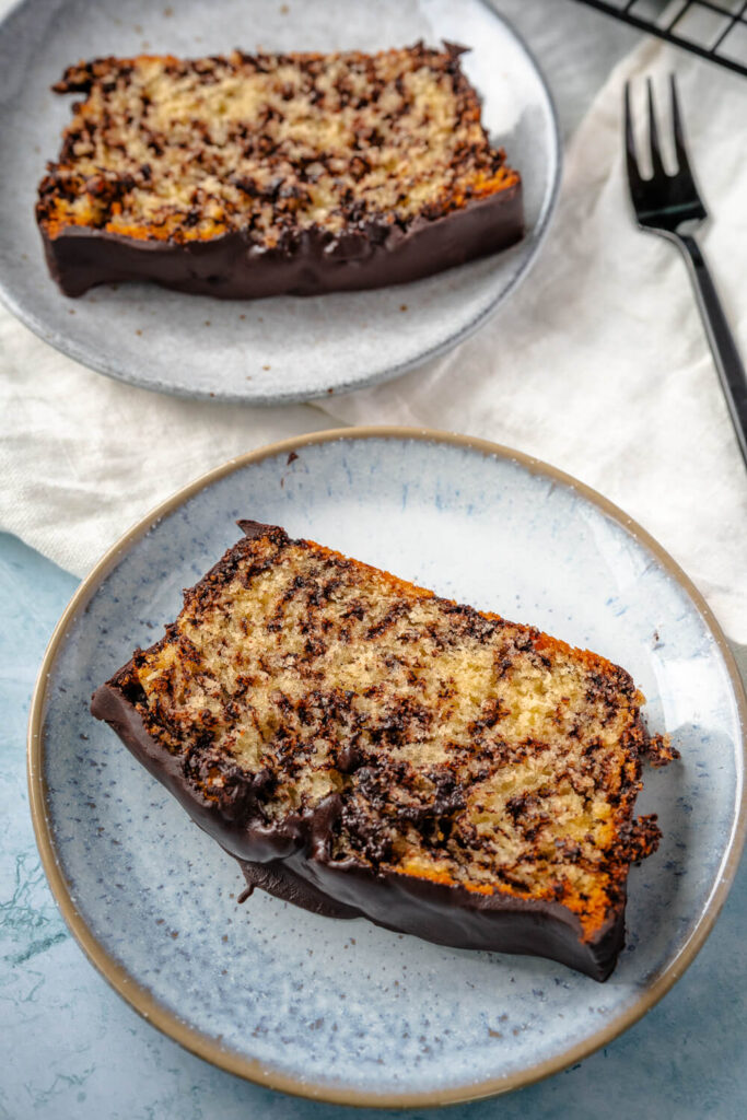 Stracciatella Kuchen – saftiger Rührkuchen mit Schokostreuseln