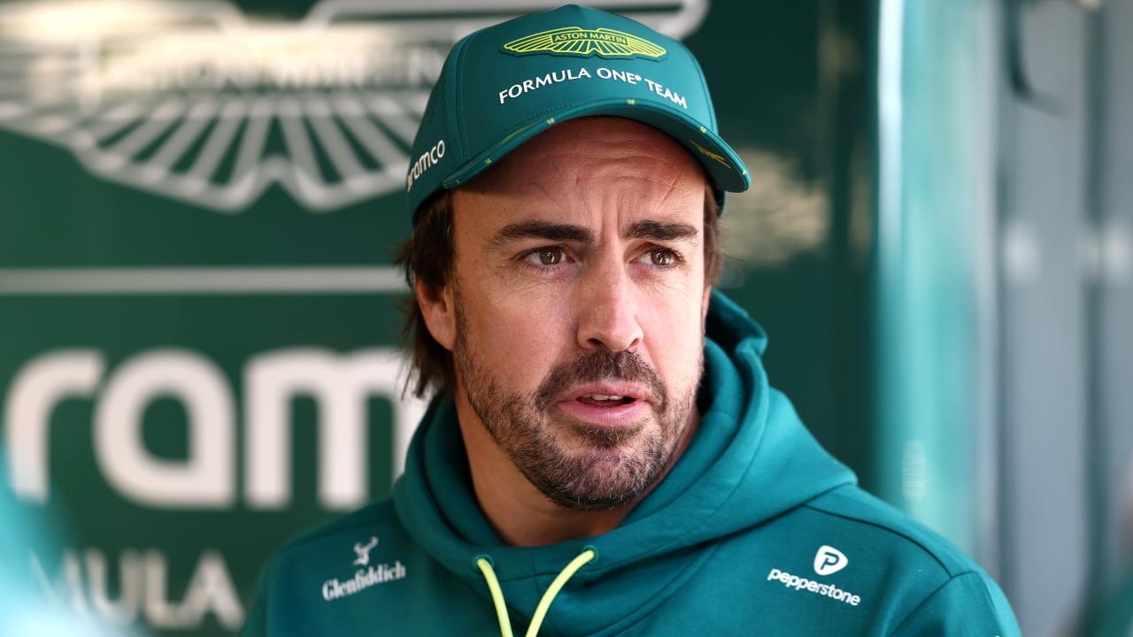 Fernando Alonso pone el sentido común en el debate sobre la vuelta a los  motores V10 en la F1